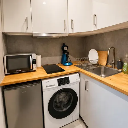 Duplex Calme Avec Clim Et Terrasse Au Centre *